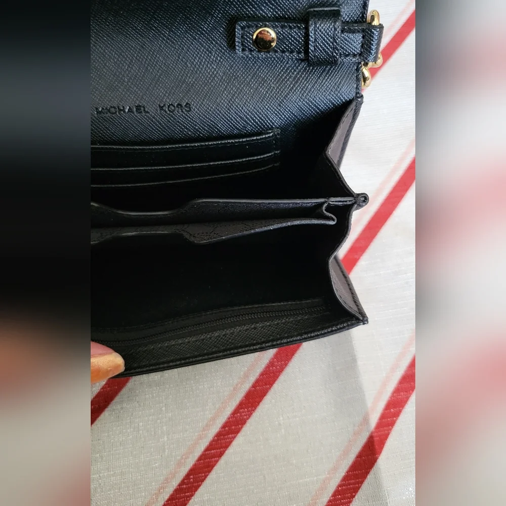 Michael Kors Jet Set Travel  Envelope Crossbody Bag - Picture 9 of 16